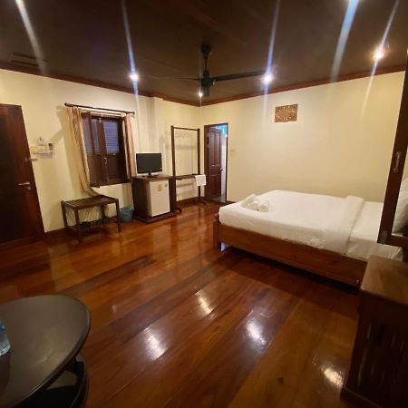 Somvang Khily Guesthouse 宋旺吉利 酒店 Luang Prabang Exteriör bild