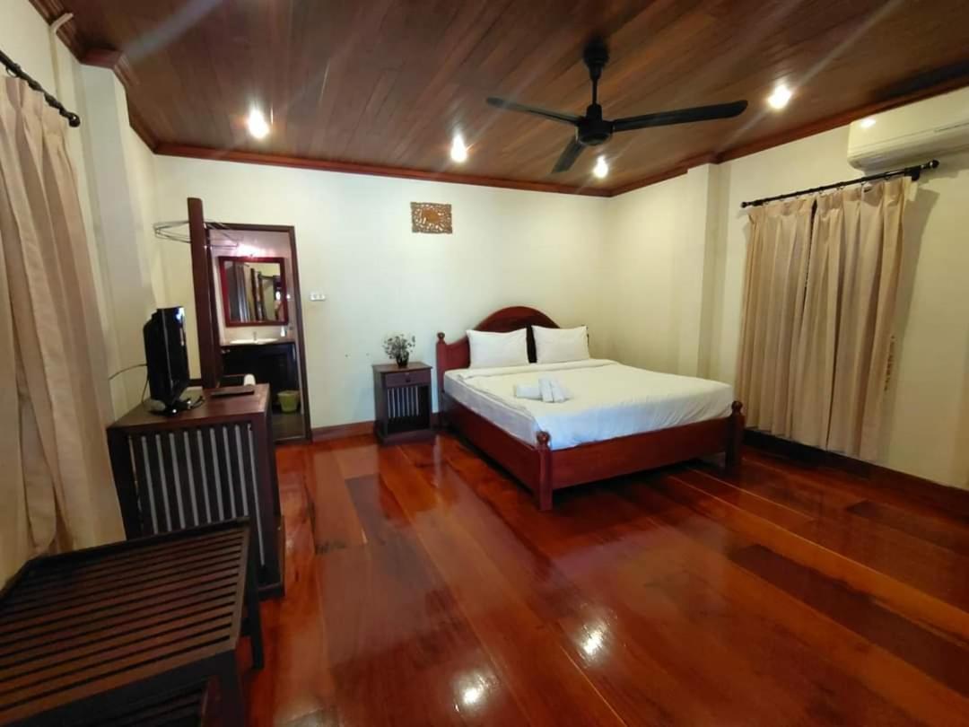 Somvang Khily Guesthouse 宋旺吉利 酒店 Luang Prabang Exteriör bild