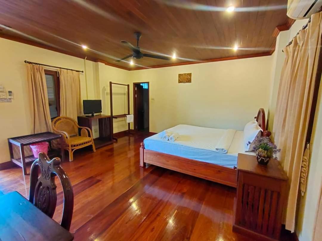 Somvang Khily Guesthouse 宋旺吉利 酒店 Luang Prabang Exteriör bild