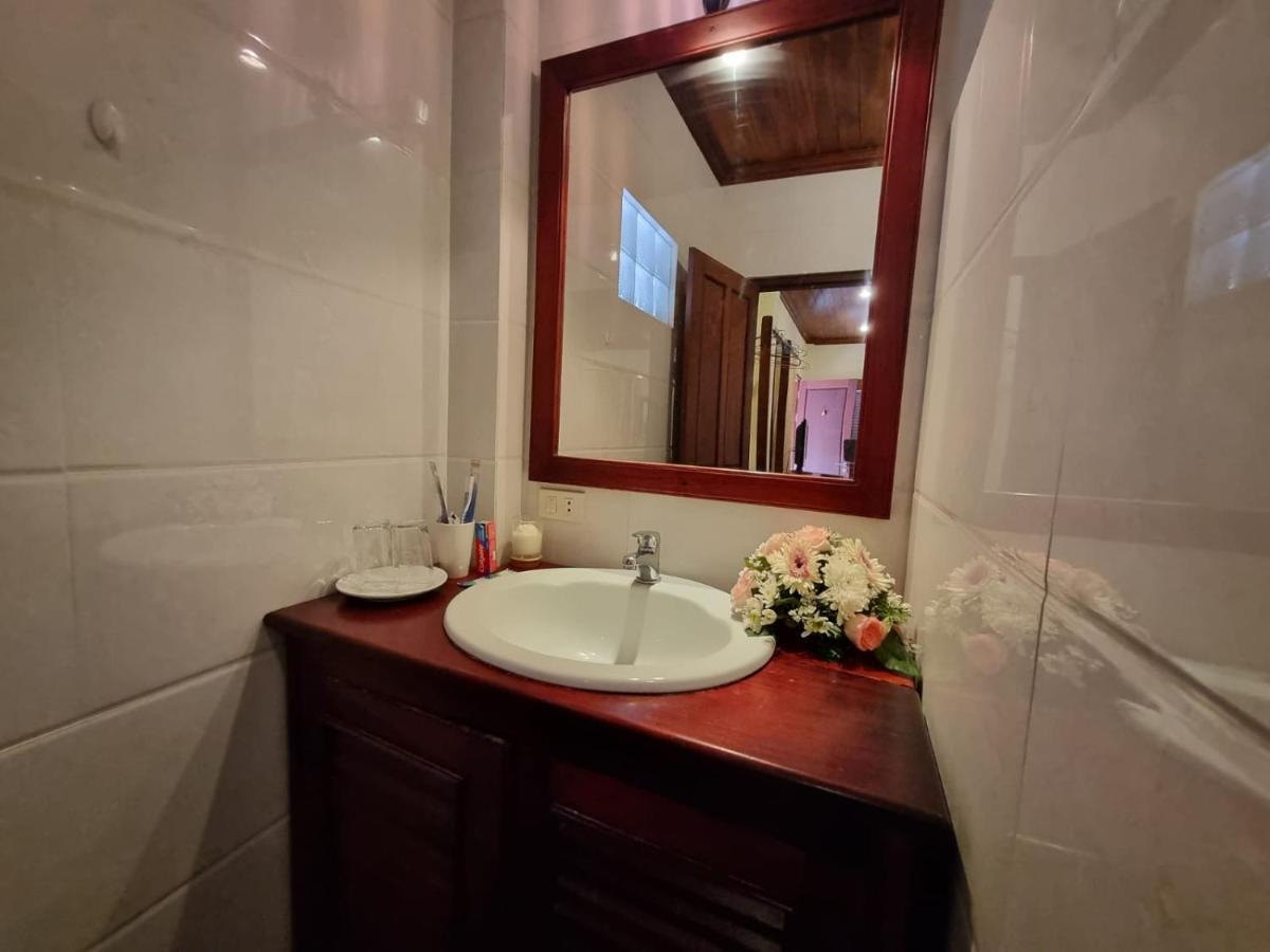 Somvang Khily Guesthouse 宋旺吉利 酒店 Luang Prabang Exteriör bild