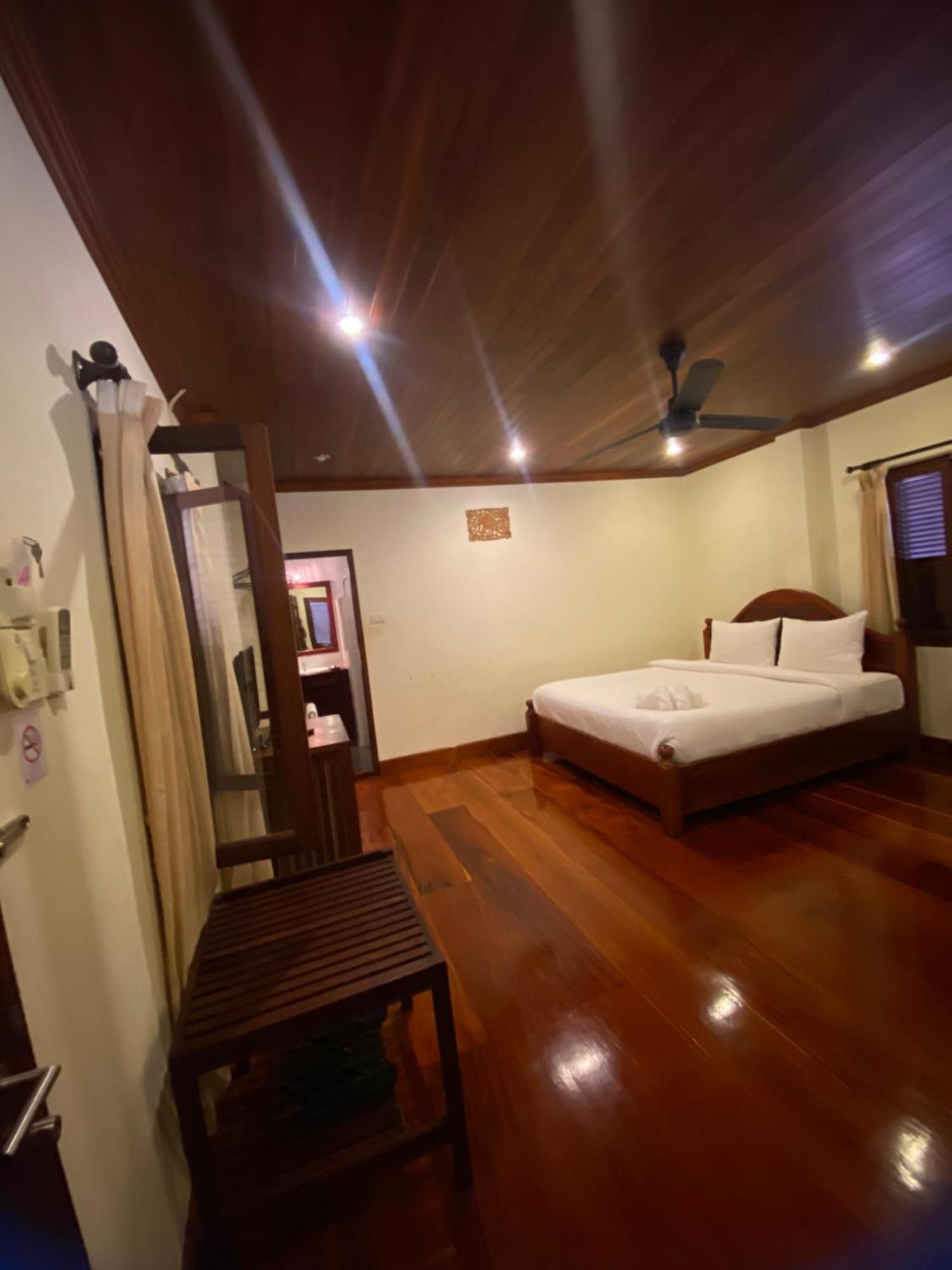 Somvang Khily Guesthouse 宋旺吉利 酒店 Luang Prabang Exteriör bild