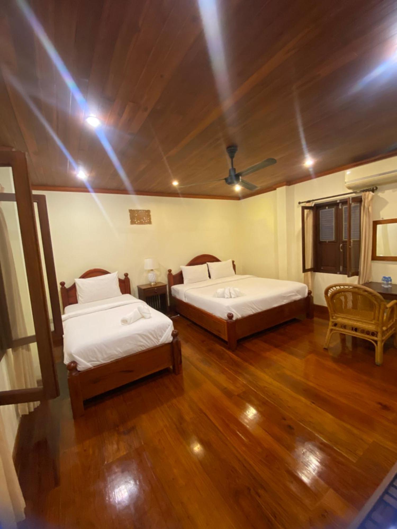 Somvang Khily Guesthouse 宋旺吉利 酒店 Luang Prabang Exteriör bild